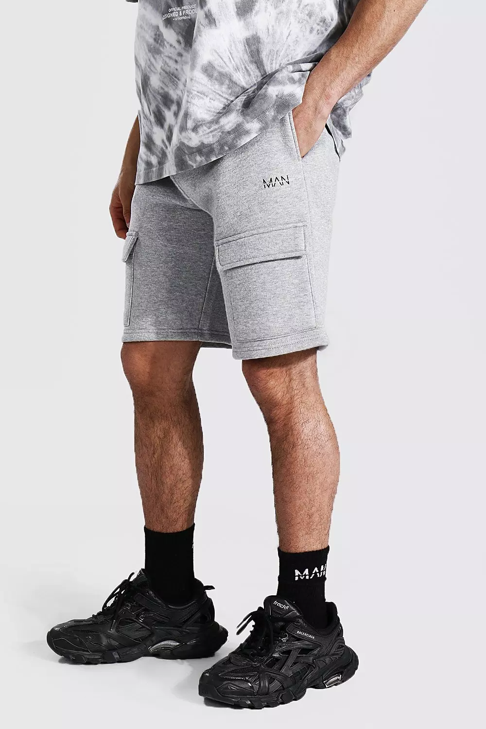 Front pocket cargo shorts best sale